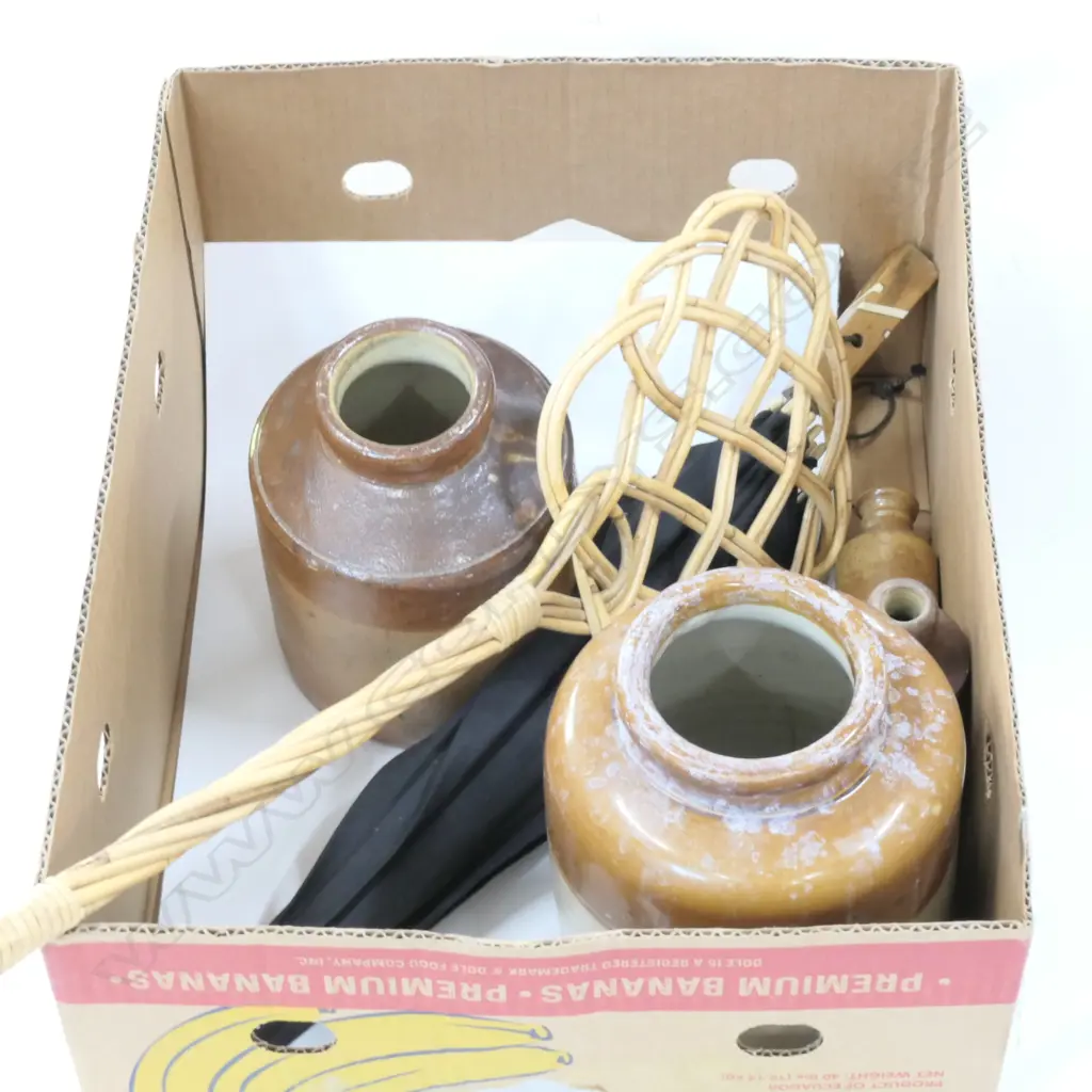 ASST STONE CROCKS / PARASOL / CARPET BEATER Image 1++