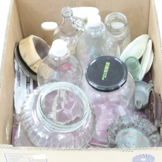 ASST BOTTLES AND ASH TRAYS