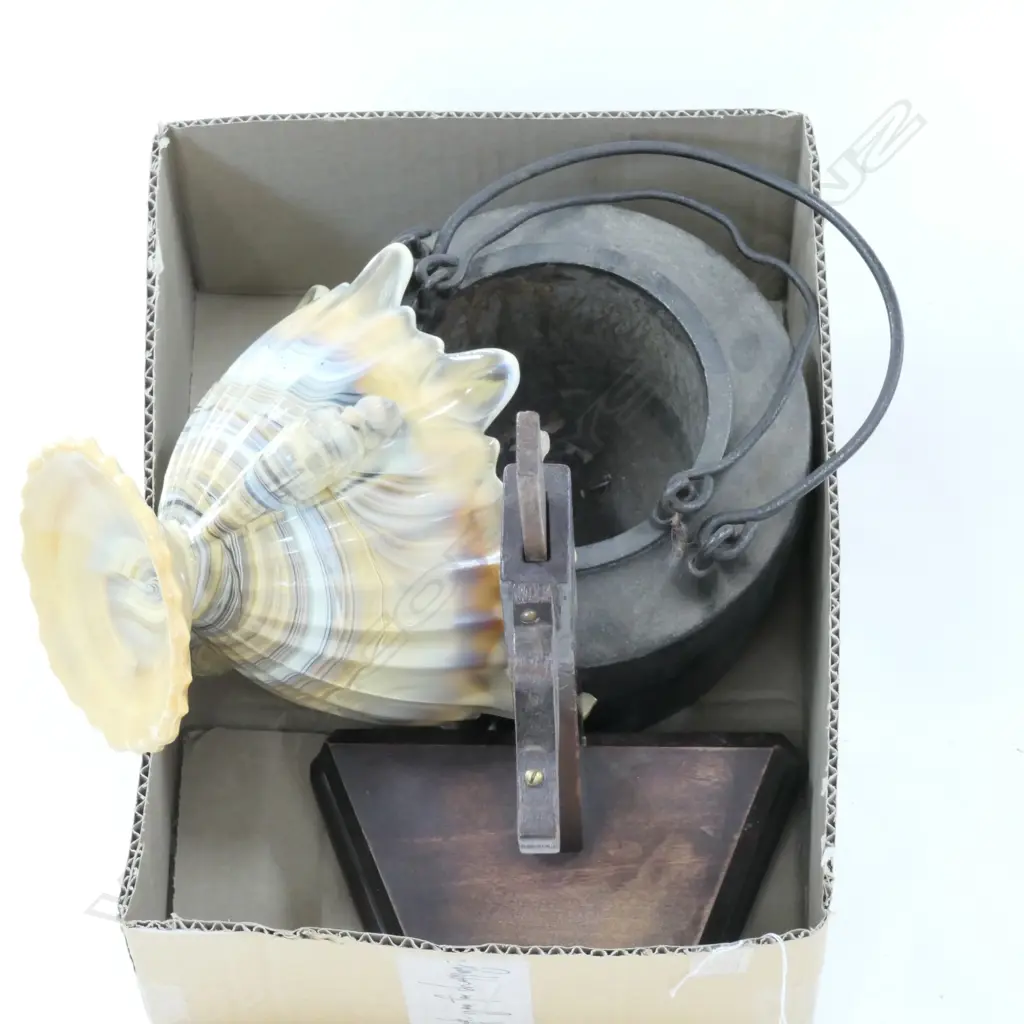 GLUE POT/ MEASURE /SLAG GLASS BOWL Image 1++