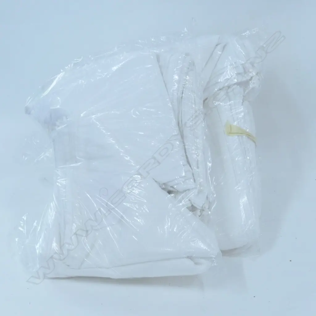 ASST DAMASK TABLE NAPKINS Image 1++