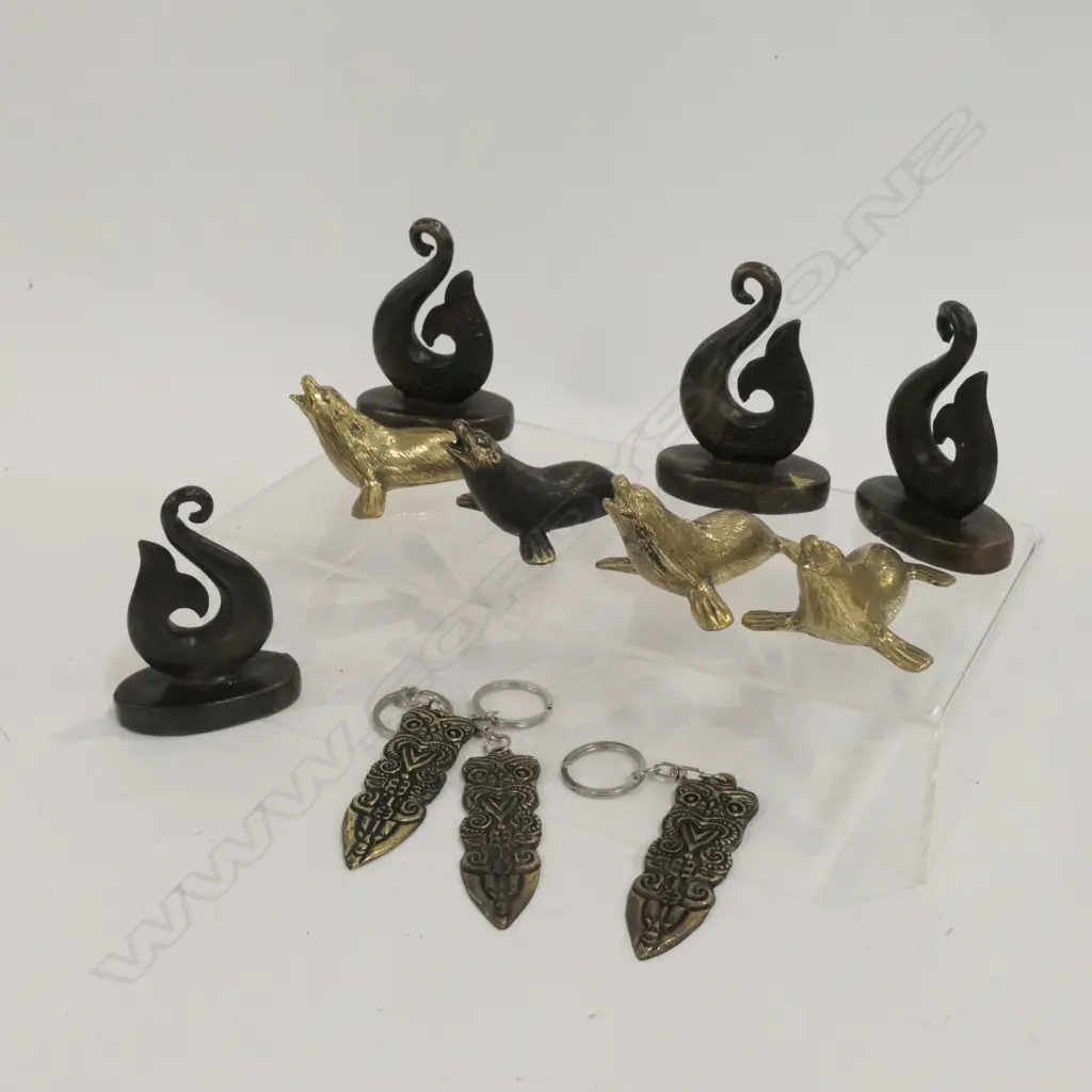 FOUR BRASS SEALS / 4 MAORI METAL HOOKS / 3 TIKI KEYRINGS Image 1++