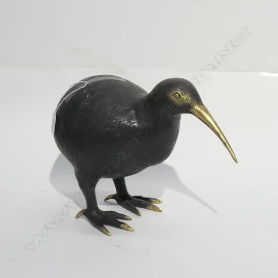 BRONZE KIWI