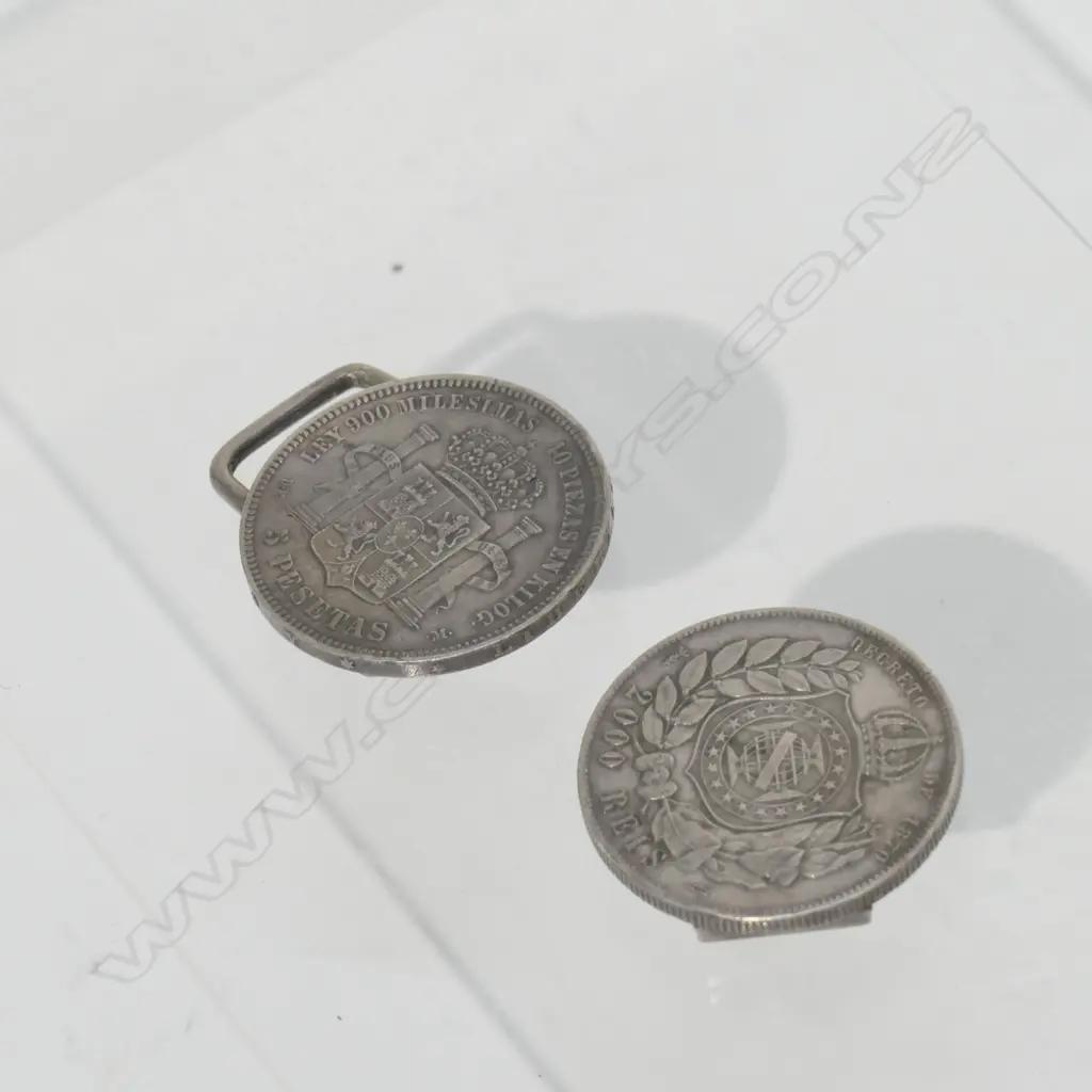 SILVER ? COIN BUCKLE Image 1++