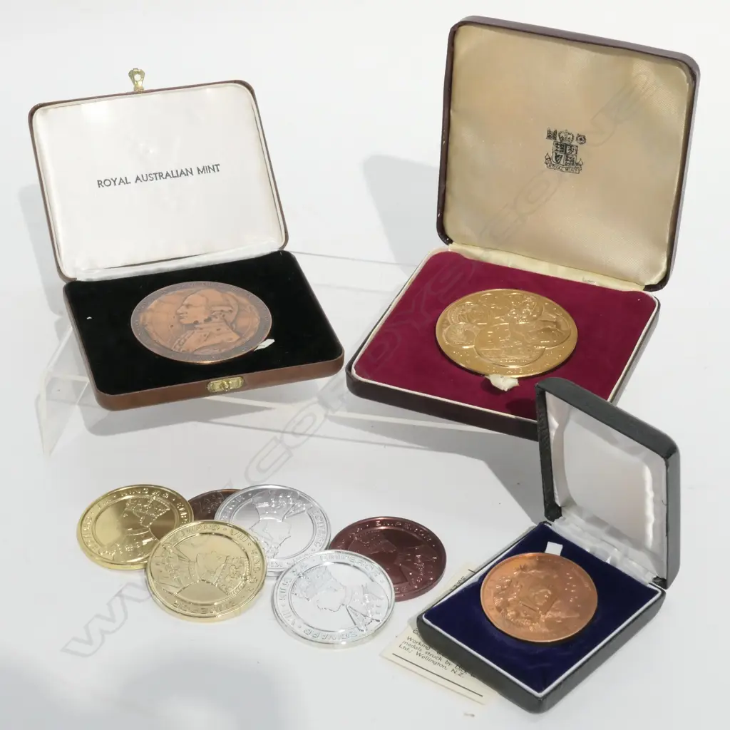 AUSTRALIAN; NZ; NUMISMATIC SOC. MEDALS & OTHERS Image 1++