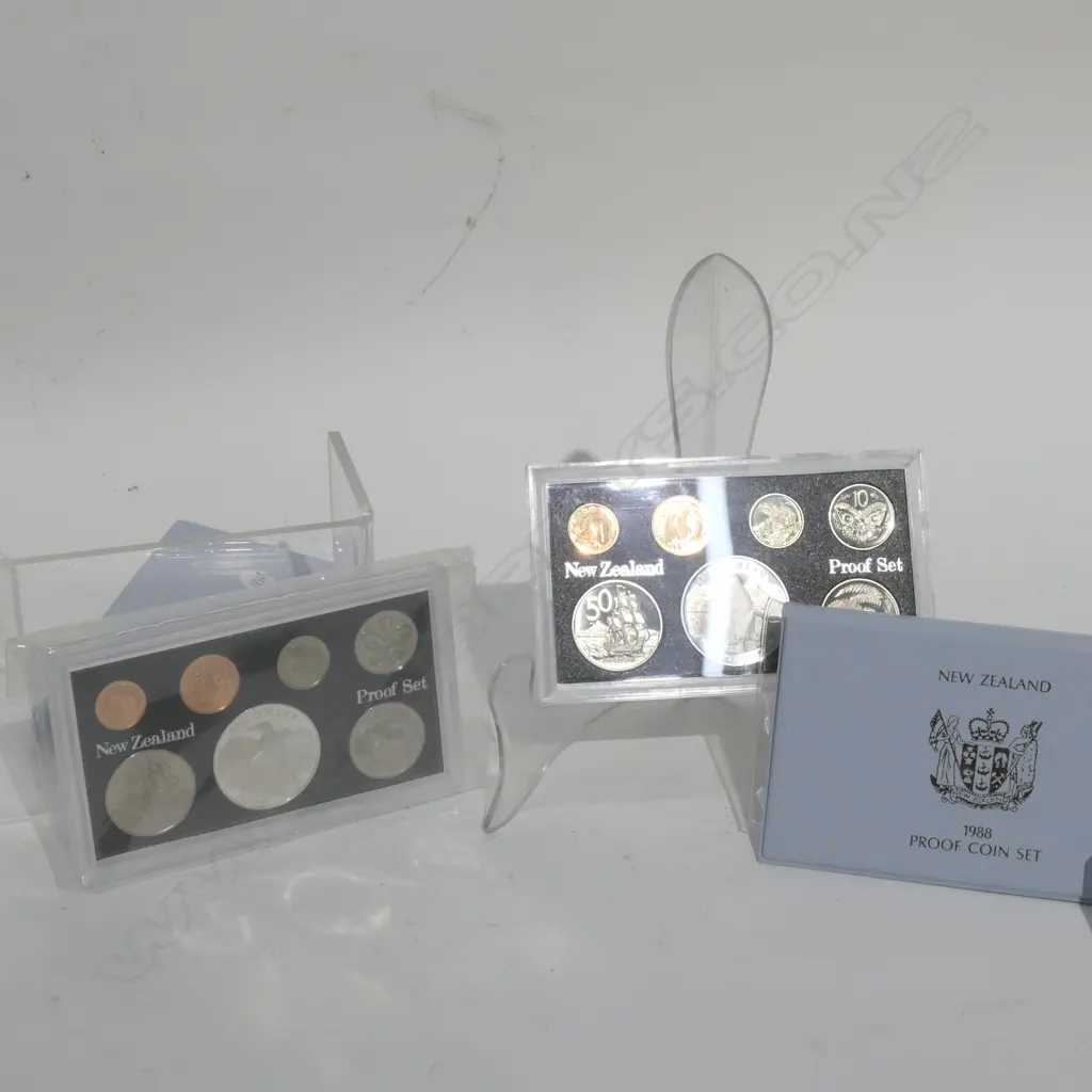 2 NZ 1988 PROOF COIN SETS (18343) Image 1++