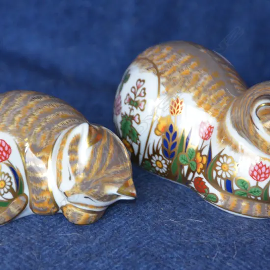 ROYAL CROWN DERBY 'COTTAGE GARDEN CAT & KITTEN