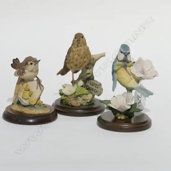 COUNTRY ARTISTS--3 X OWLS  RESIN