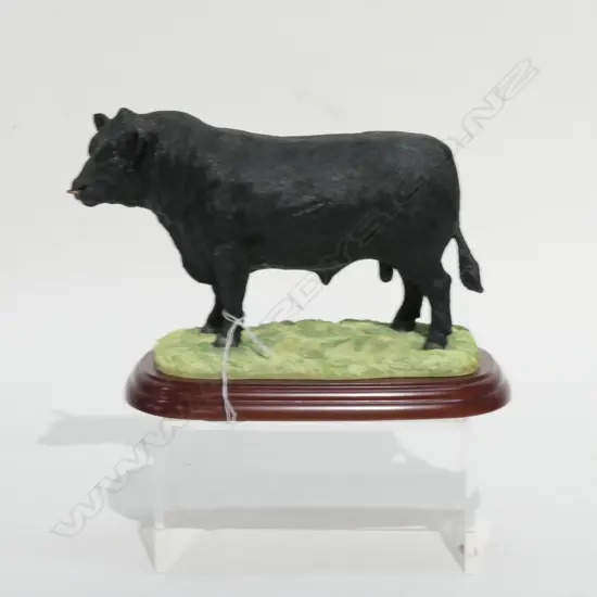 BORDER FINE ARTS--ABERDEEN ANGUS BULL--RESIN--BOXED