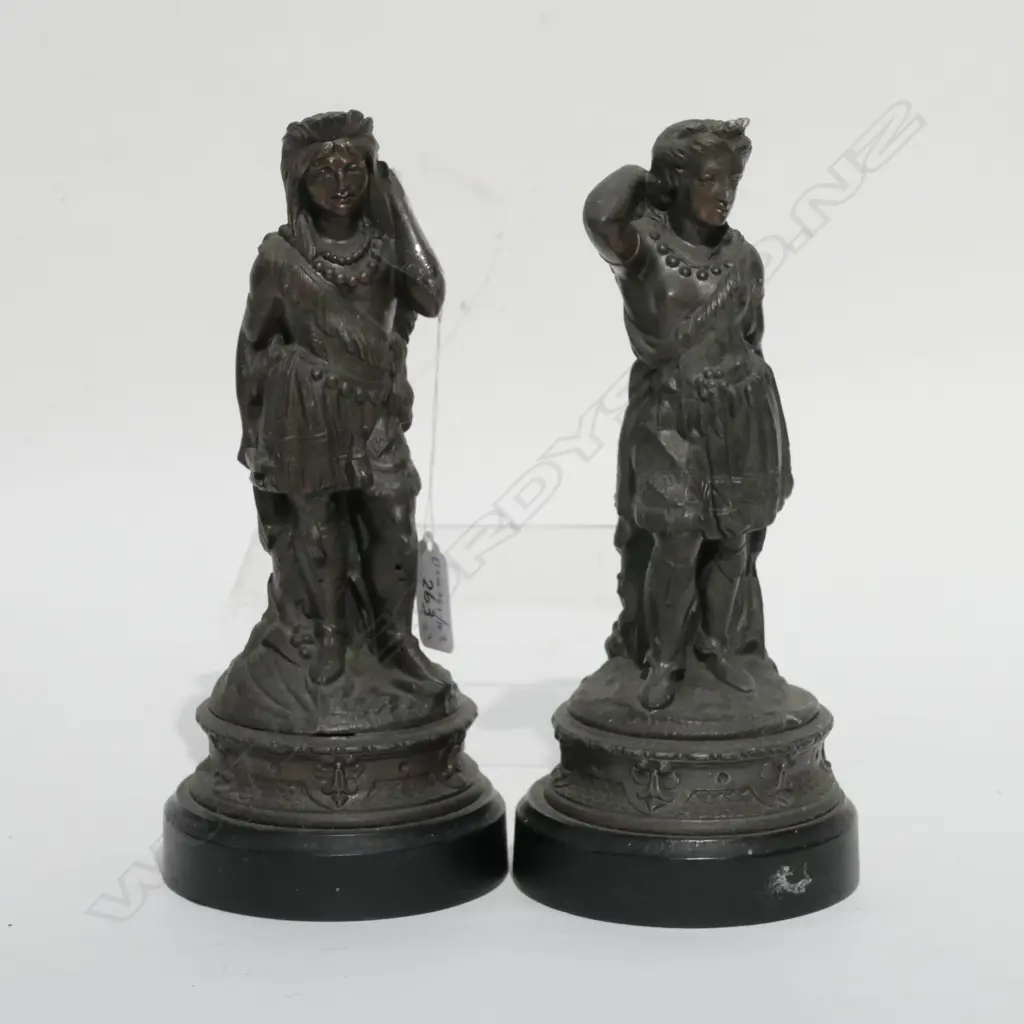 TWO BRONZED SPELTER FIGURES H. 220 Image 1++
