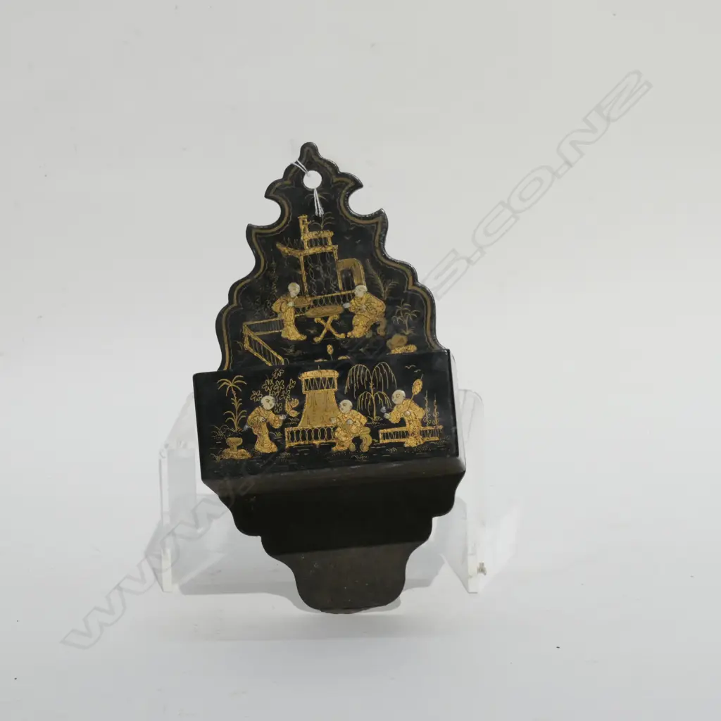VICT. LACQUER VESTA HOLDER H. 210 Image 1++
