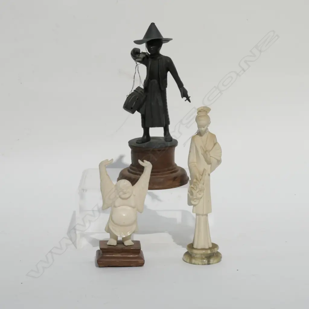 THREE ORIENTAL FIGURES Image 1++