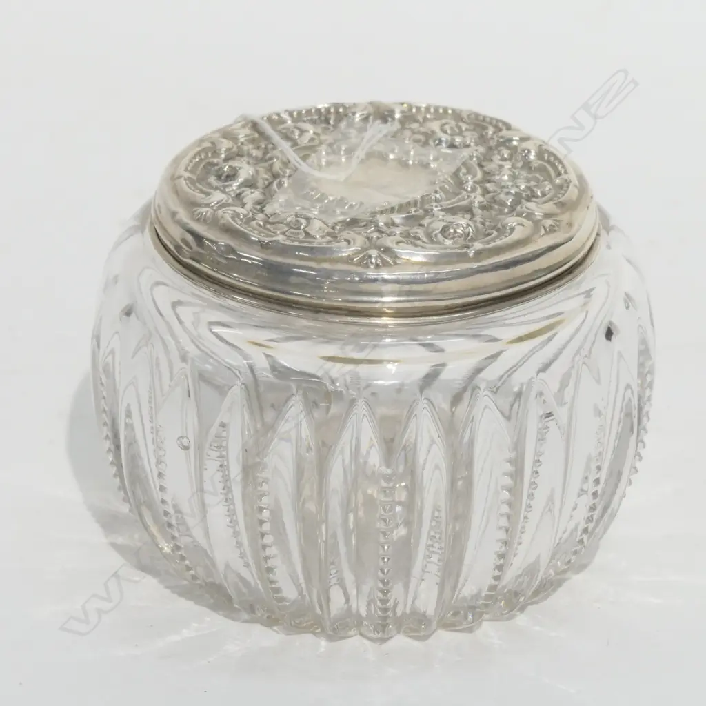 STERLING TOPPED CRYSTAL DRESSING TABLE BOX DIA. 100,  12 GMS Image 1++