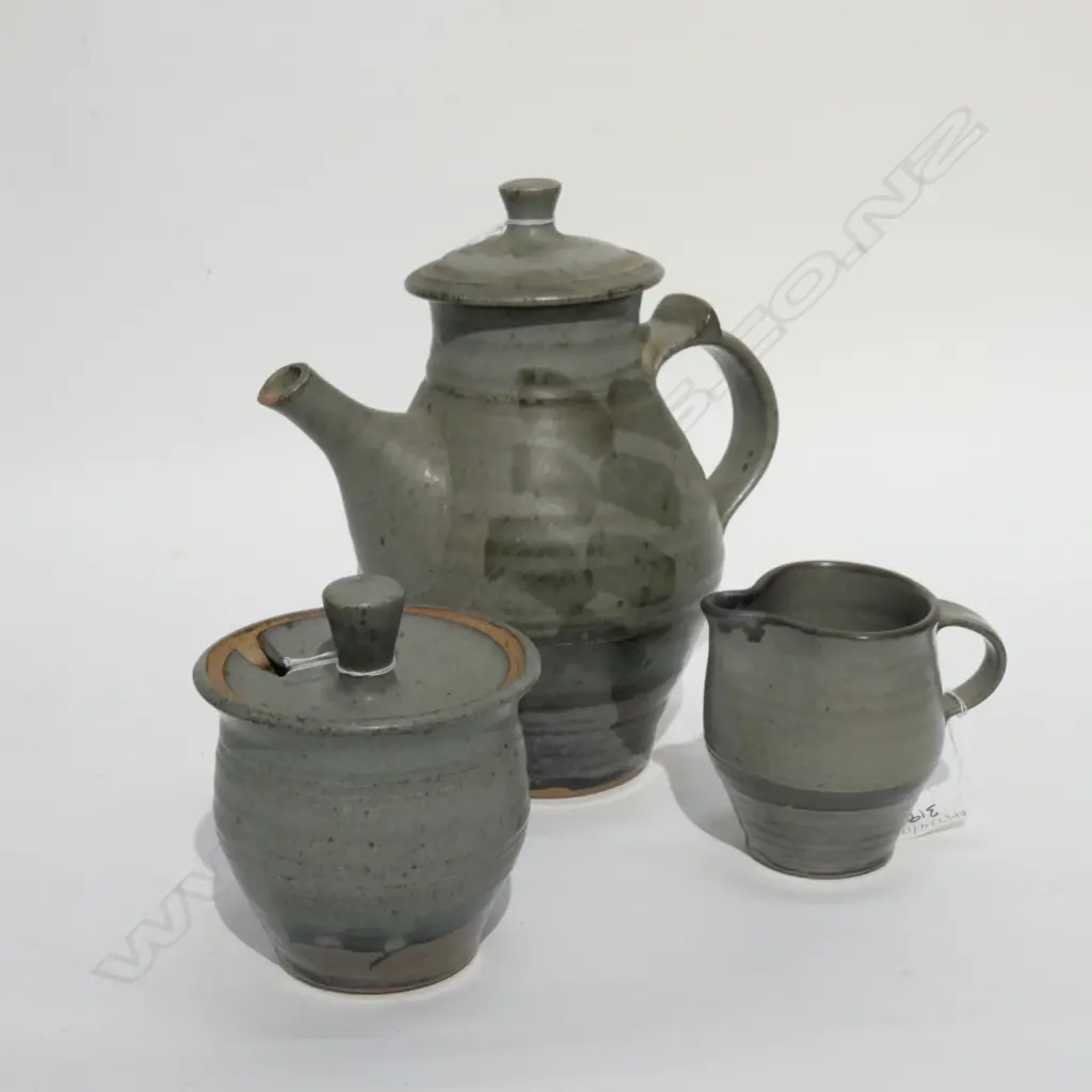 PETER STICHBURY COFFEE POT WITH SUGAR/ MILK JUG Image 1++