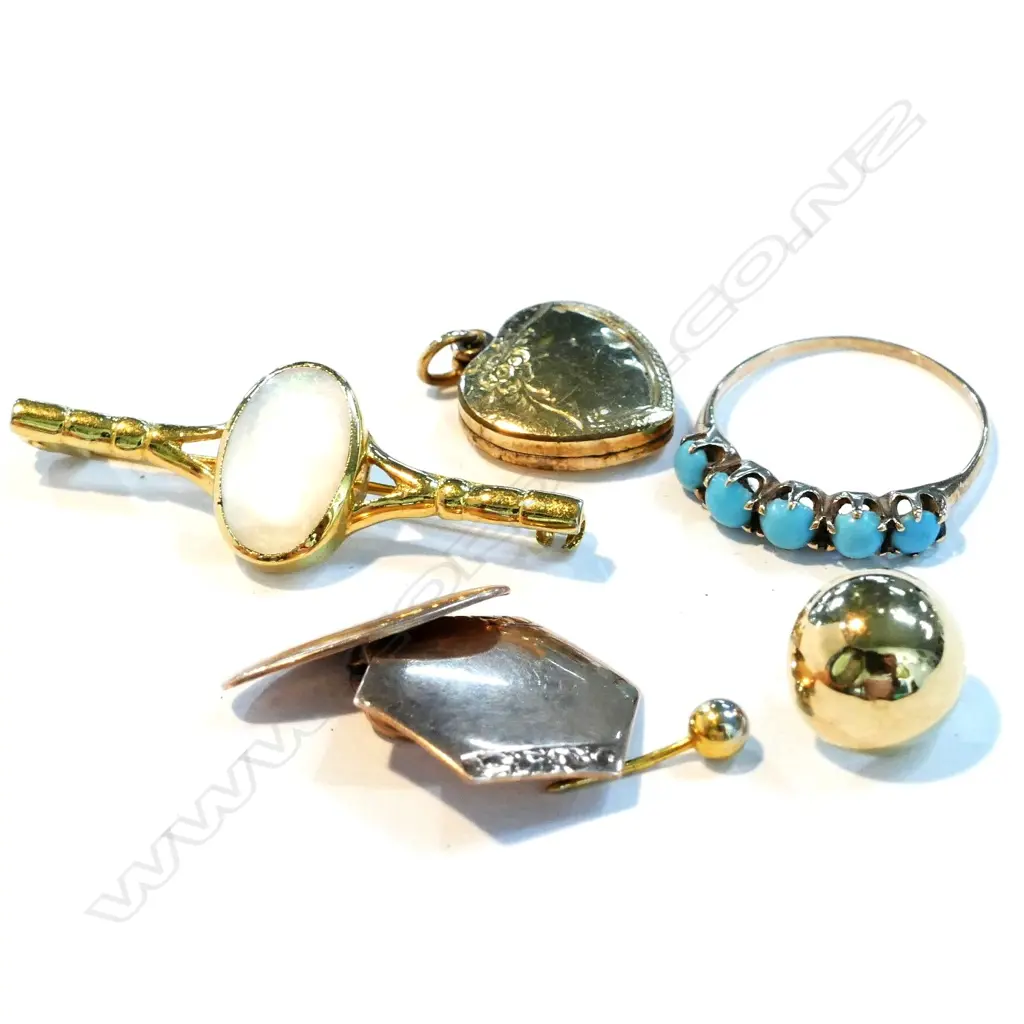 ASSORTED GOLD AND GOLD PLATE ITEMS Image 1++