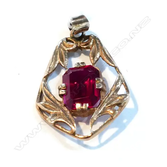 9ct ROSE, RED SYN. STONE PENDENT 