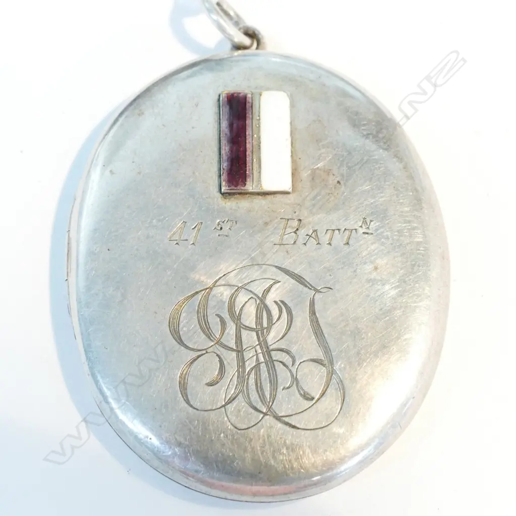 WWI AUSTRALIAN SILVER LOCKET  Image 1++