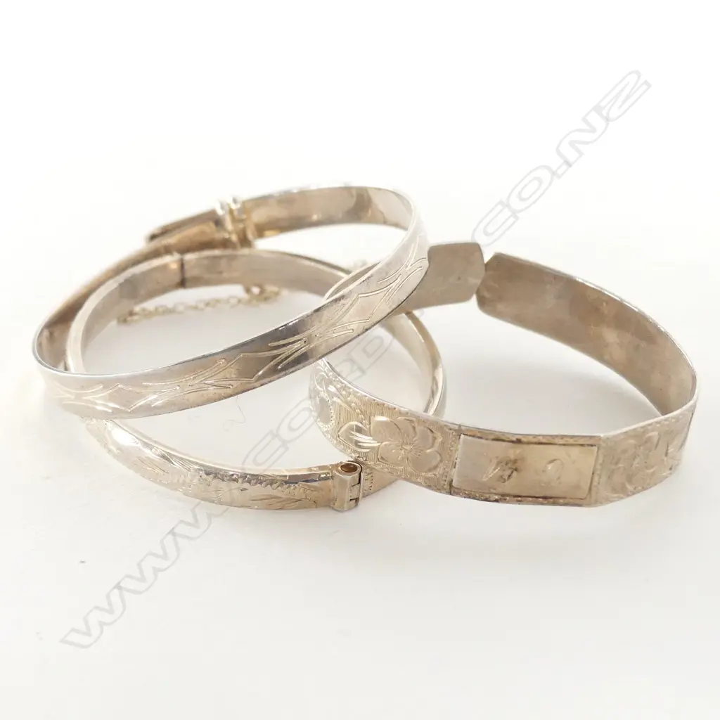 THREE SILVER BABY'S BRACELETS Image 1++