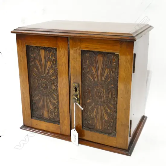 OAK SMOKERS CABINET H. 250