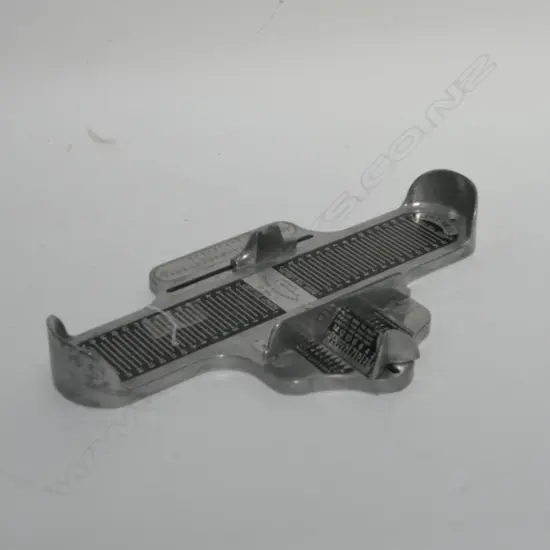 VINTAGE AMERICAN FOOT SIZER