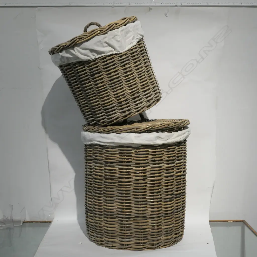 2 STACKING WICKER BASKETS - LARGEST 560MM + RECTANGLAR LAUNDRY HAMPER  Image 1++
