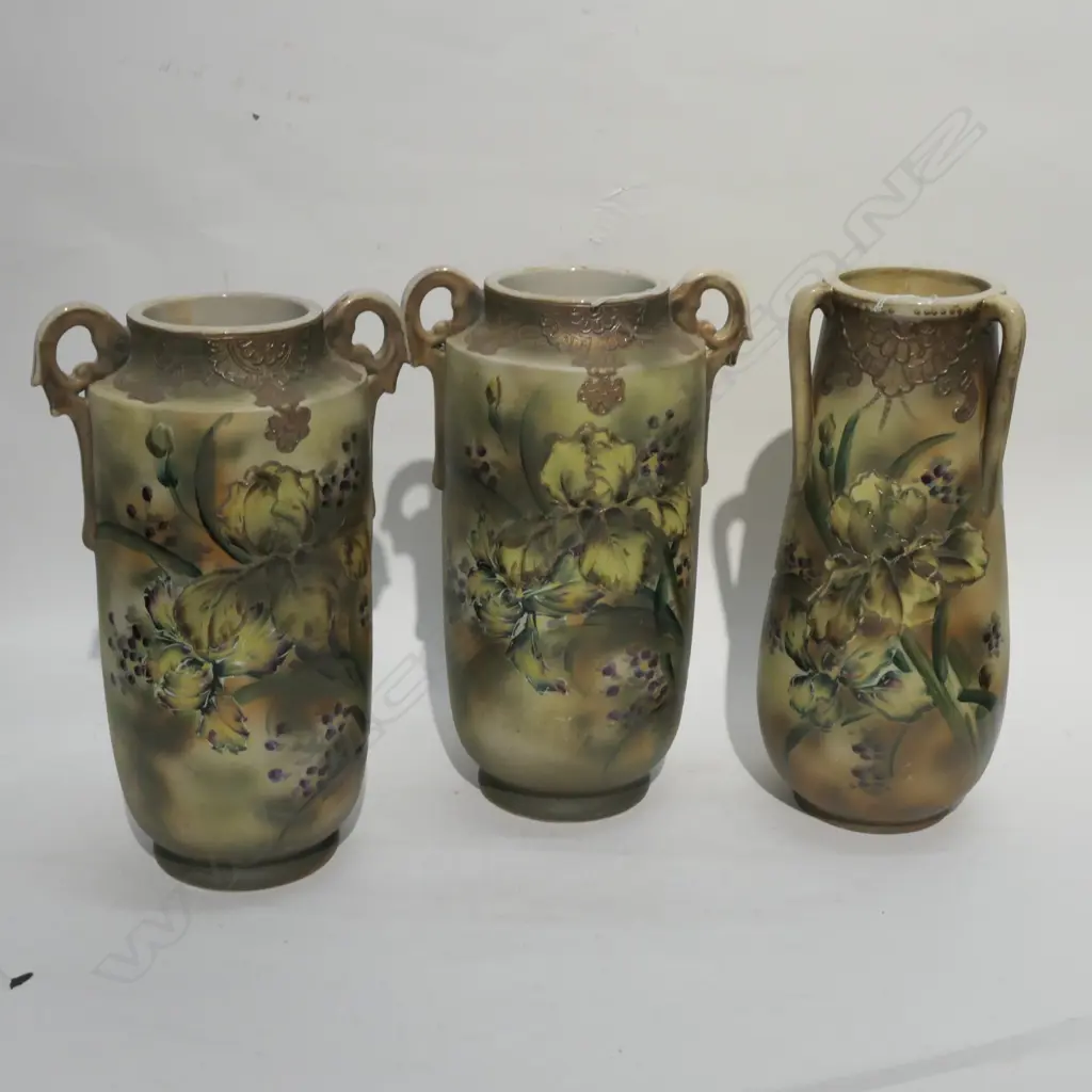 PR JAPANESE VASES + ONE OTHER C. 1900 H. 310 Image 1++