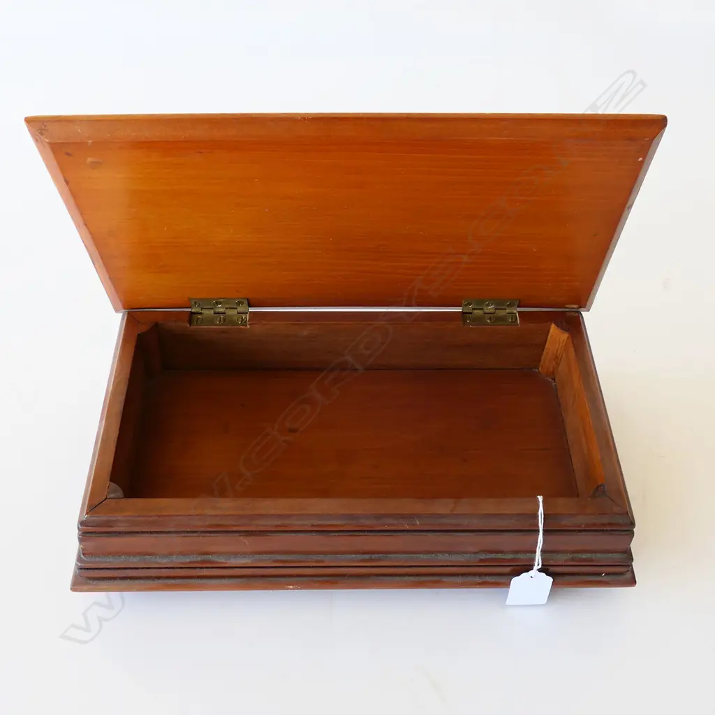 GLOVE BOX w. NATIVE WOODS INLAY W.325mm Image 1++