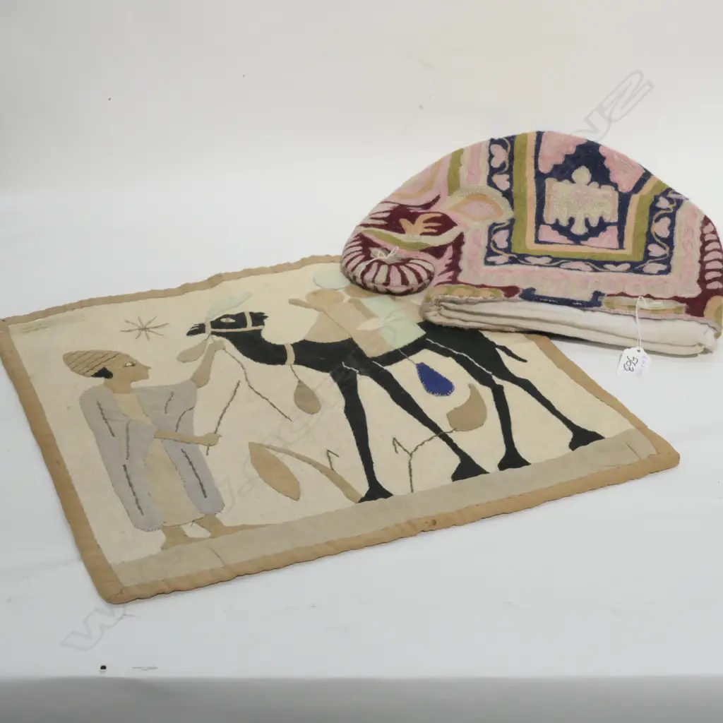 ELEPHANT TEA COSY AND CAMEL CLOTH L 3340 MM Image 1++