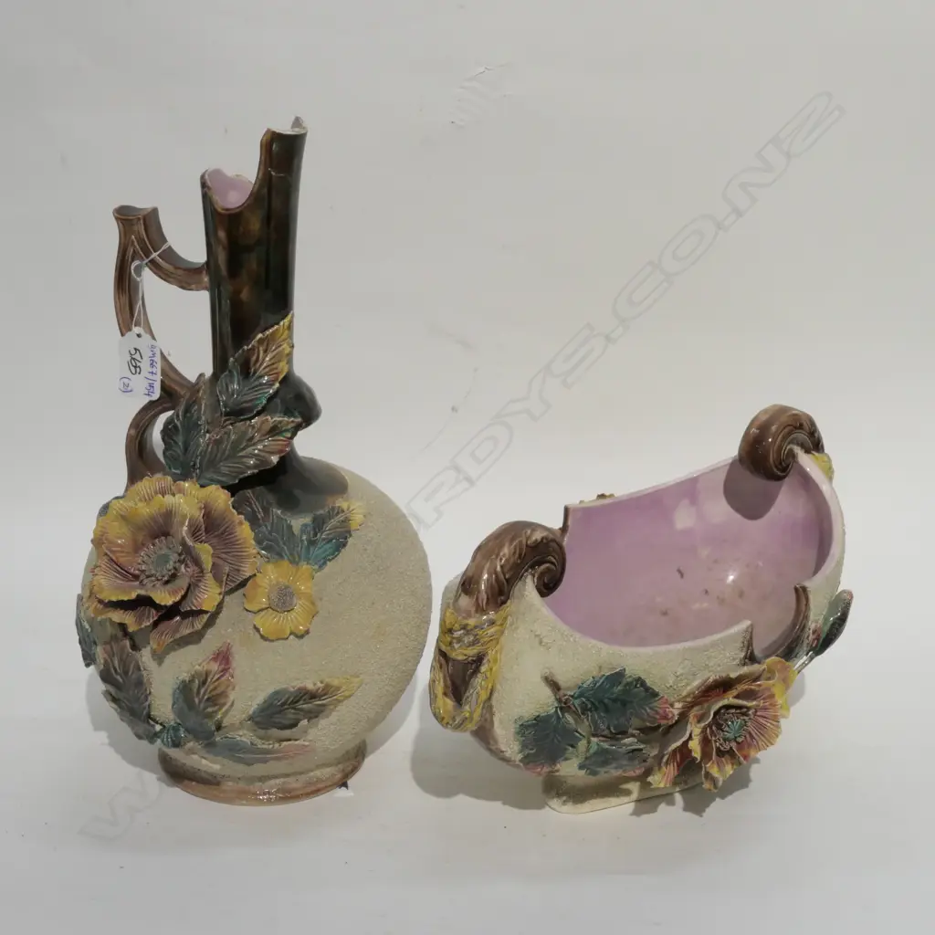 FLORAL RELIEF JUG AND DISH H. 350MM Image 1++