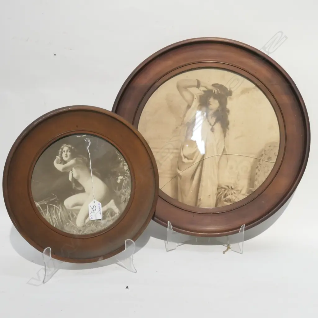 2 CIRCULAR FRAMED B + W PORTRAIT PRINTS Image 1++