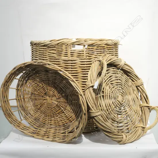WICKER LOG BASKET & 2 WICKER TRAYS