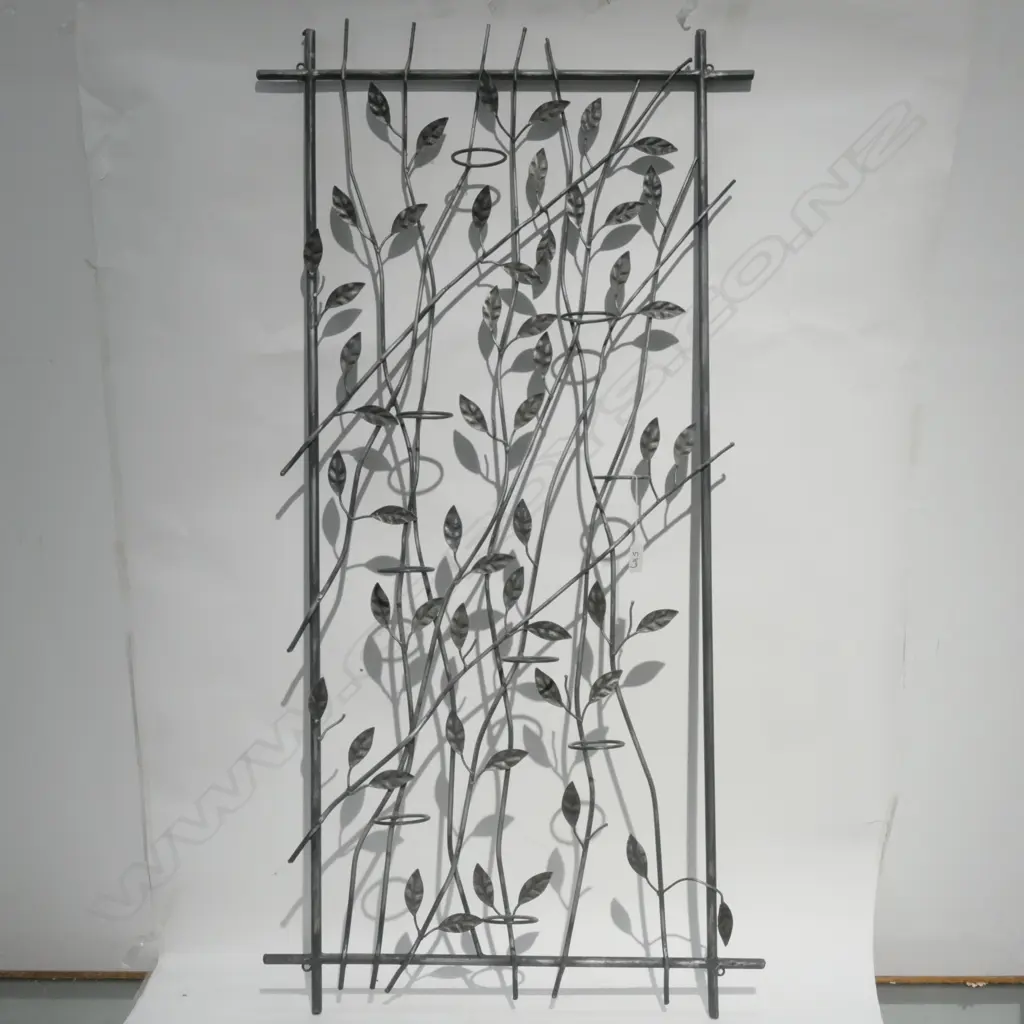 WROUGHT IRON METAL WALL STAND Image 1++