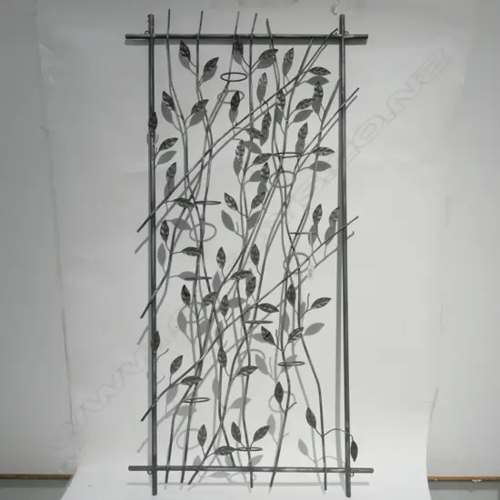 WROUGHT IRON METAL WALL STAND
