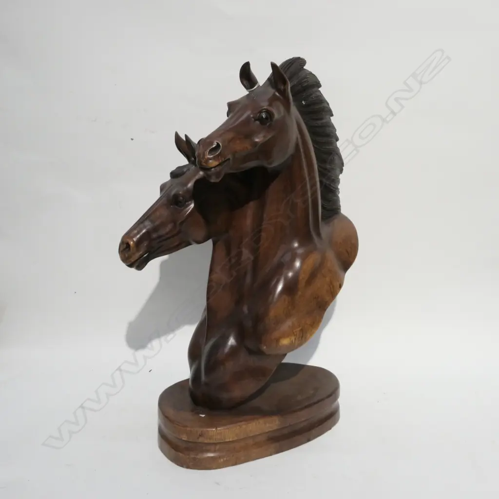 CARVED WOODEN HORSES HEADS H. 530MM Image 1++