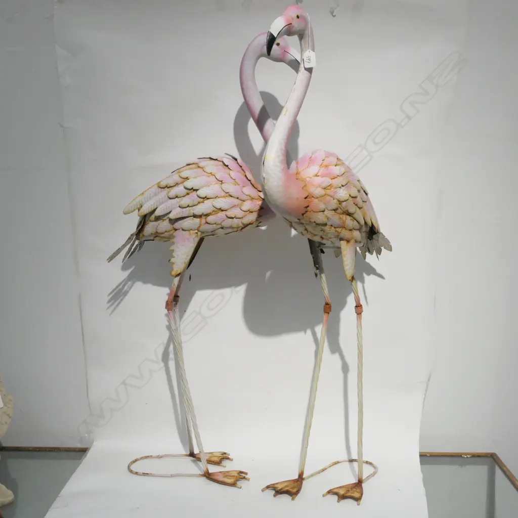 2 LARGE GARDEN METAL FLAMINGOS Image 1++