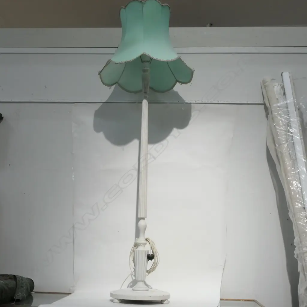 STANDARD LAMP SHADE A/F Image 1++