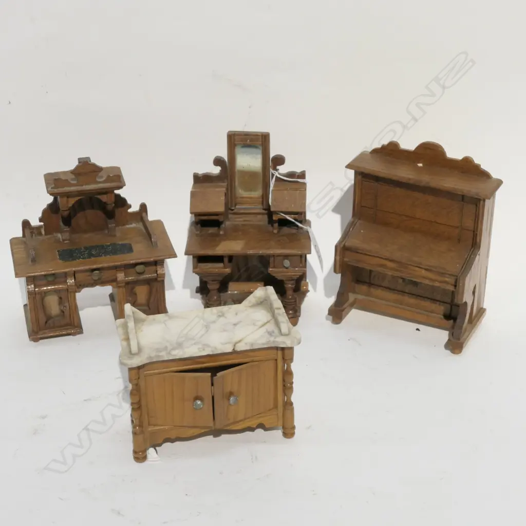 SET OF DOLL'S HOUSE FURNITURE MADE FOR APPRENTICE CERTIFICATE Image 1++