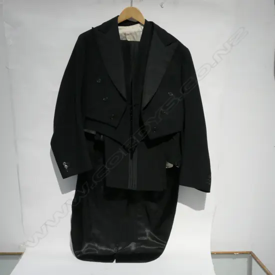 TAILS / PANTS / WAISTCOAT