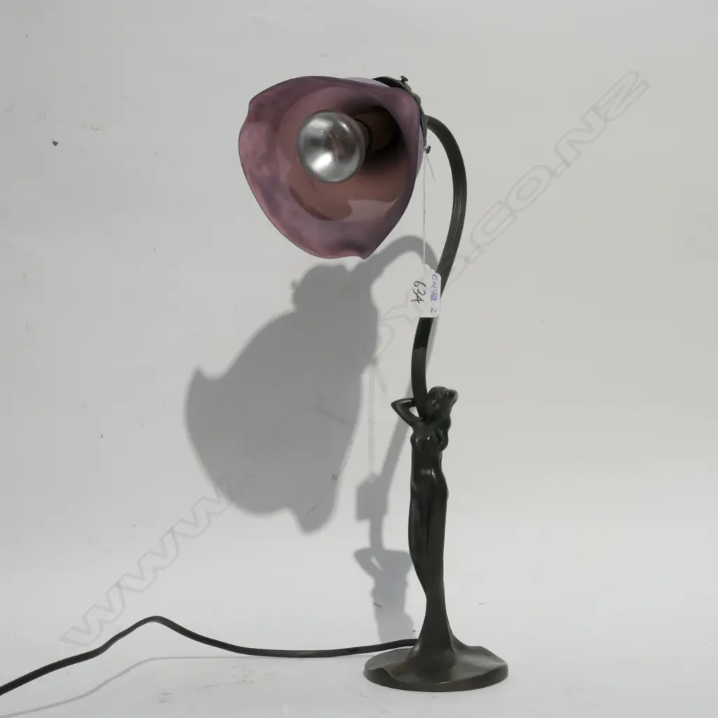 BRONZE ART NOUVEAU STYLE LADY LAMP  Image 1++
