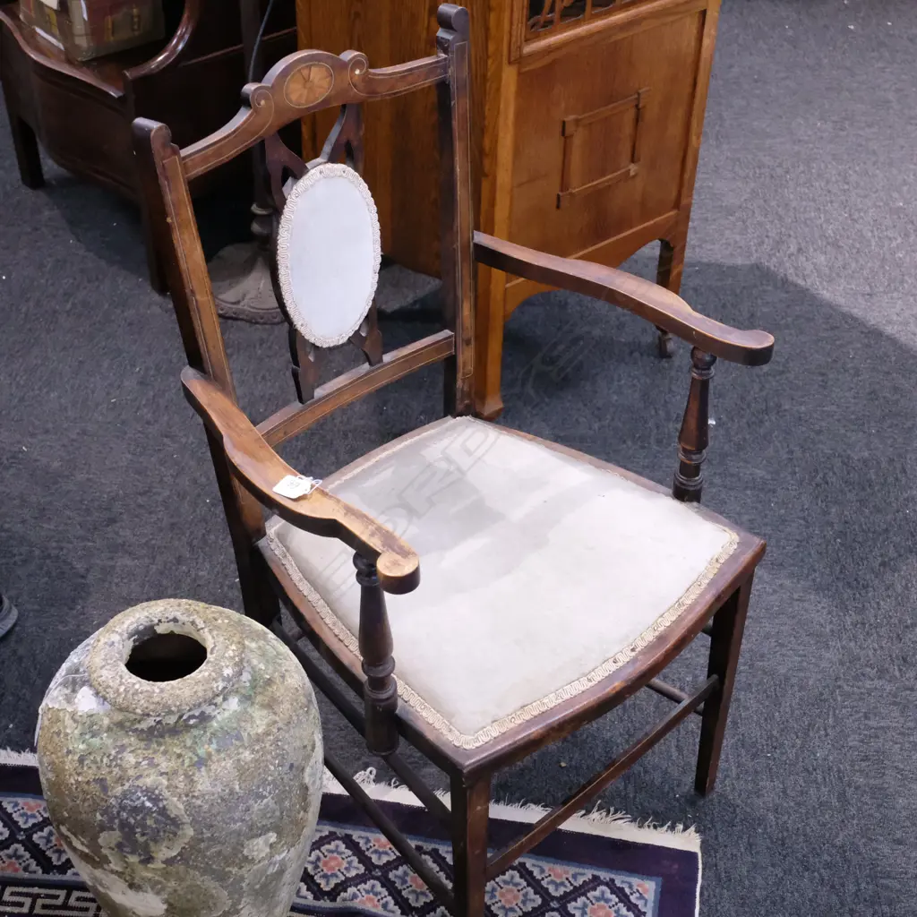 EDW. ARM CHAIR Image 1++