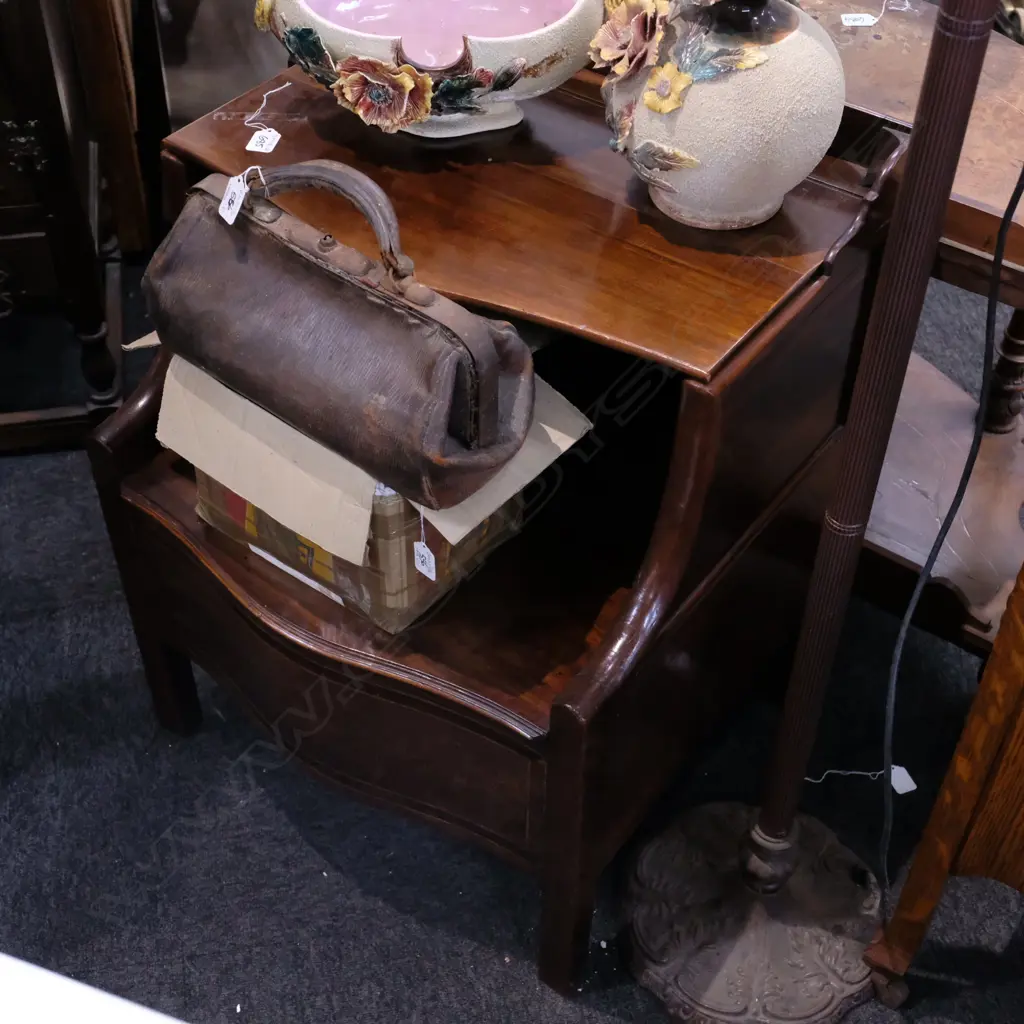 GEORGIAN MAHOGANY BEDSIDE COMMODE W. 560 MM H. 720MM Image 1++
