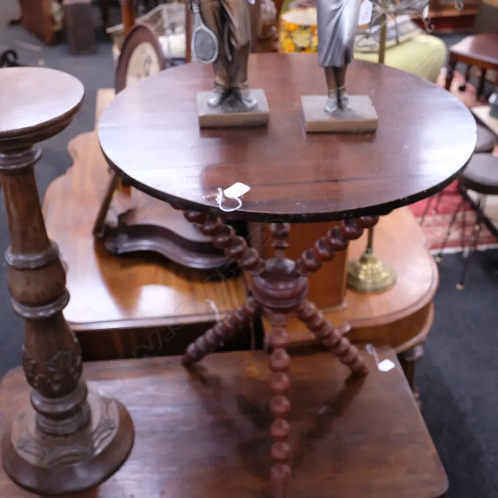 MAHOGANY GYPSY TABLE DIA. 650 Image 1++
