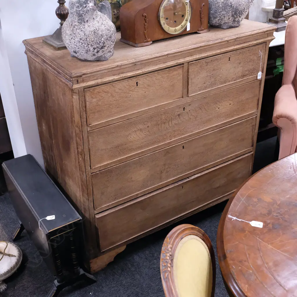 GEO. OAK CHEST OF DRAWERS - 2 OVER 3 DRAWERS H. 1025MM Image 1++