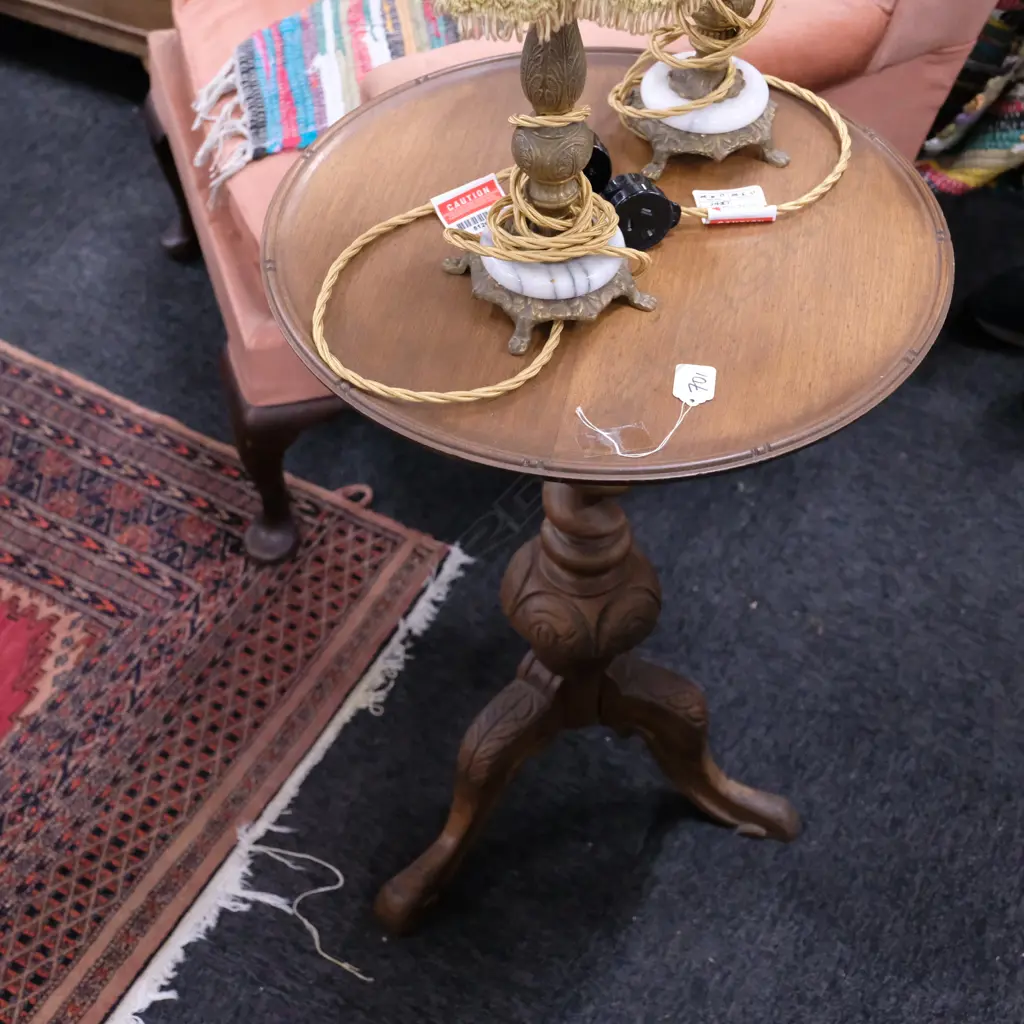 TRIPOD BASE OCCASIONAL TABLE DIA. 450 Image 1++