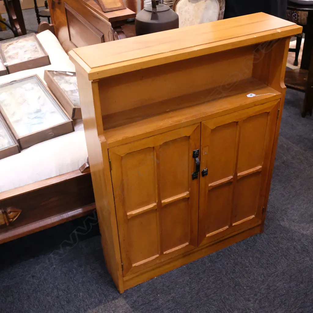 SMALL RIMU 2 DOOR KITCHEN CUPBOARD Image 1++