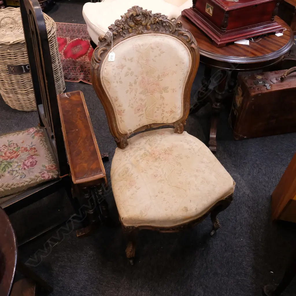 VICT. CARVED SIDE CHAIR Image 1++