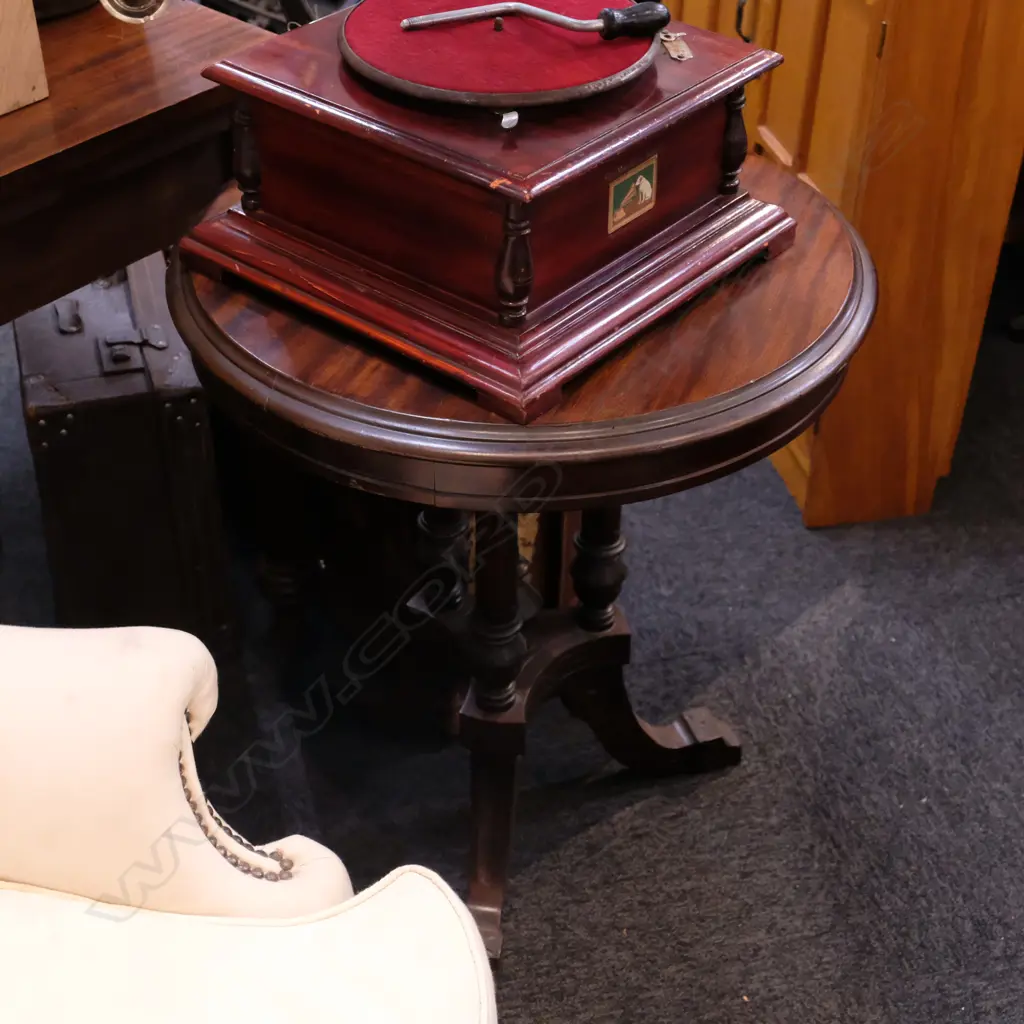 CIRULAR OCC. TABLE DIA. 600 Image 1++