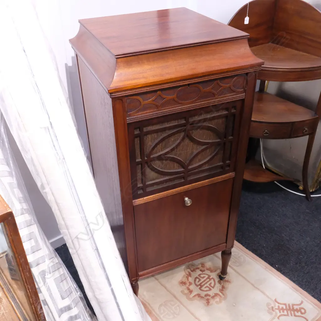 EDISON UPRIGHT PHONOGRAPH Image 1++