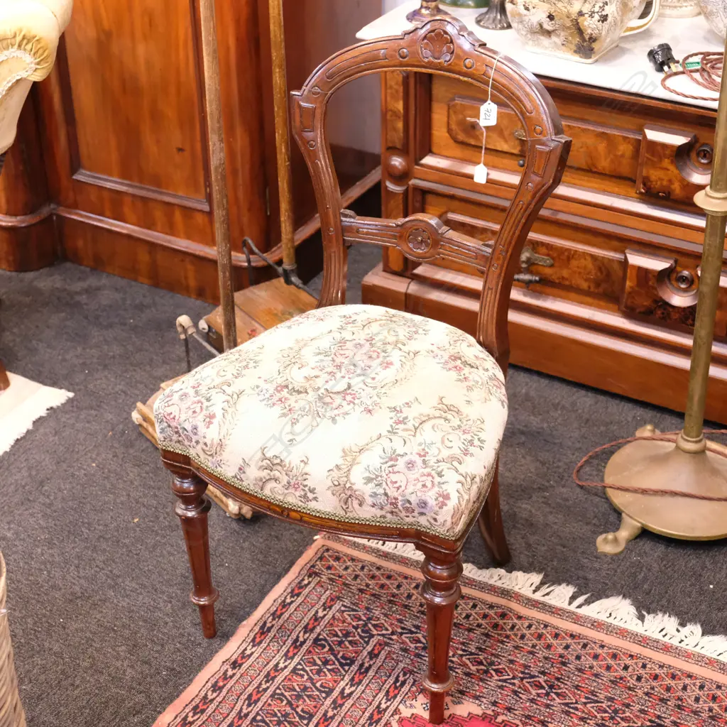 VICT. SIDE CHAIR Image 1++