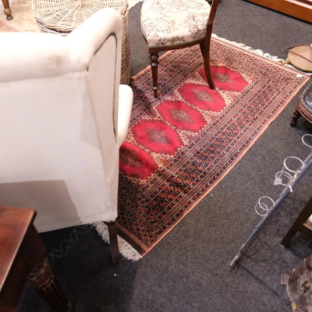 HAND KNOTTED RUG 1670 X 940 Image 1++