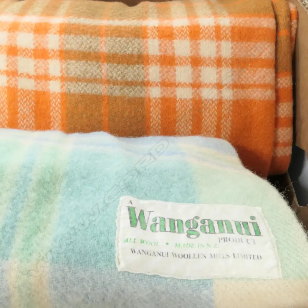TWO GOOD WOOLLEN DOUBLE BLANKETS 'WANGANUI' Image 1++